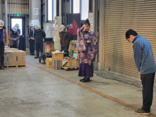 今日が仕事初めです🎍
今年も神主さんに安全祈願をしてもらい、一年のスタートです！
今年も事故がなく無事に過ごせますように😊#長野県 #中野市 #鉄工所 #鉄骨製作　#Hグレード #新春 #仕事初め #安全祈願